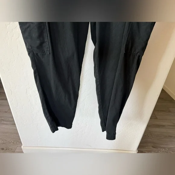 Gap|Women’s Black Cargo Jogger Pants with Comfortable Elastic Waist,XL•••staple - Picture 5 of 12